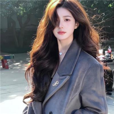 彩虹艳女